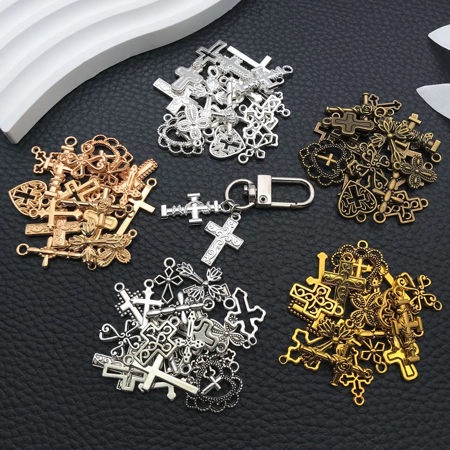 20/100 Styles Antique Silver Crosses - Perfect for Handmade Jewelry like Necklaces, Bracelets & Earrings"
