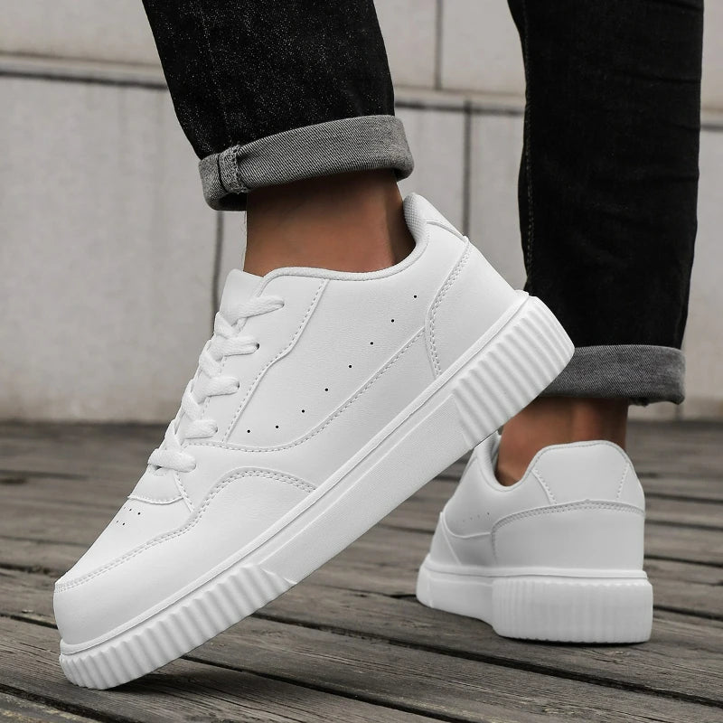 Unisex Black Skateboard Shoes Platform Lightweight Minimalist Sneakers Men Women Sports Shoes Non-slip Casual Men's Skate Shoes