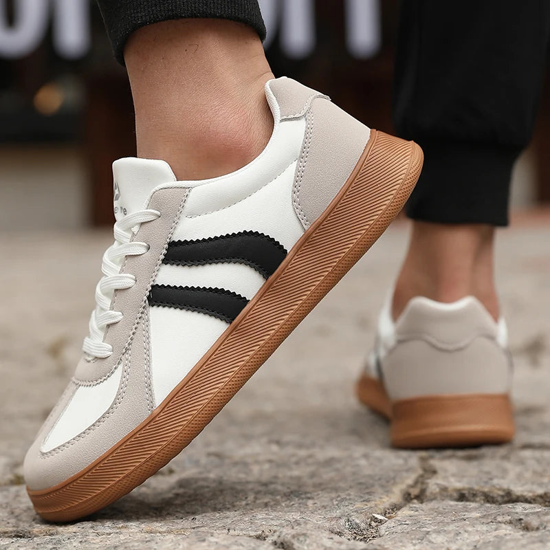 A Pair of Skateboard Shoes, Shoes for Men,German Training Shoes, Men's Tennis Shoes,Men'S Fashionable Sports and Leisure Shoes