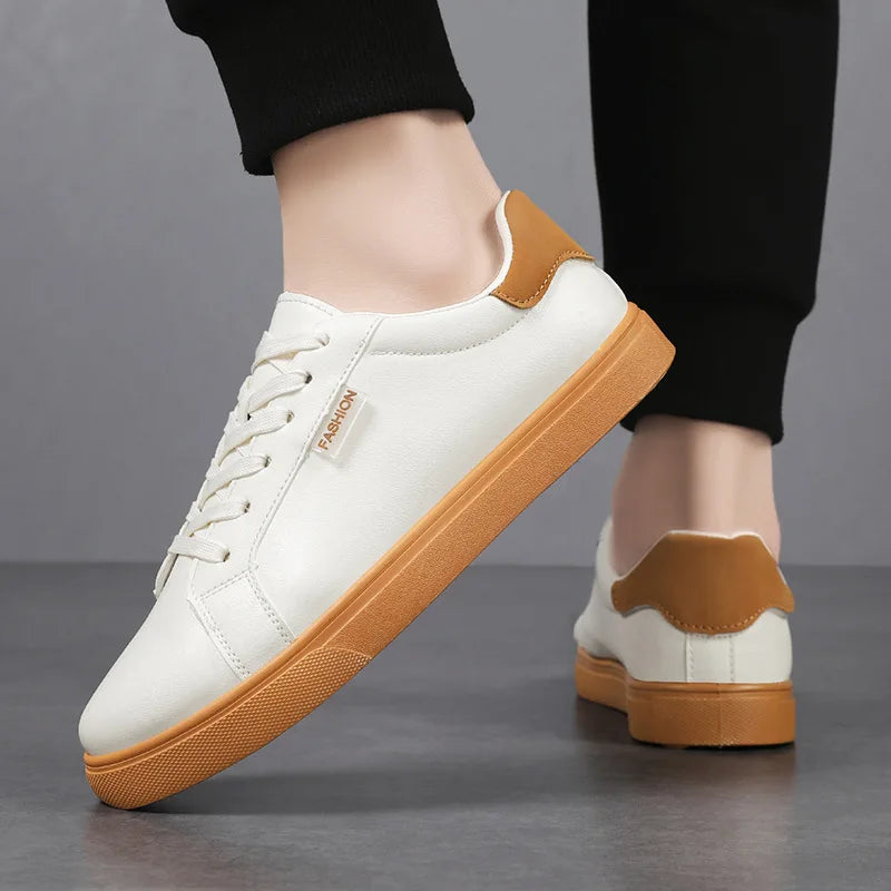Skateboarding Shoes Men Flat Comfortable Leather Casual Vulcanized Shoes Trendy Classic Breathable Cheap Sneakers Man Plus Size