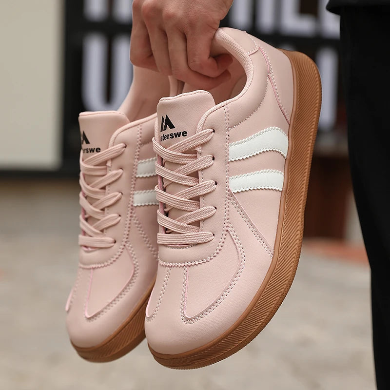 A Pair of Skateboard Shoes, Shoes for Men,German Training Shoes, Men's Tennis Shoes,Men'S Fashionable Sports and Leisure Shoes