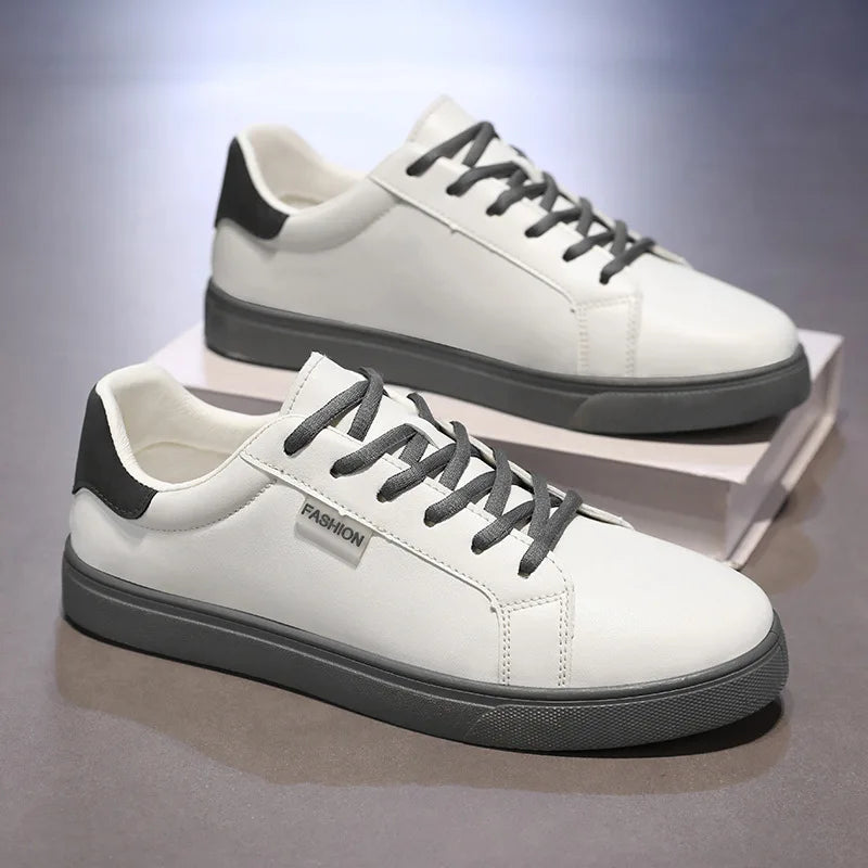 Skateboarding Shoes Men Flat Comfortable Leather Casual Vulcanized Shoes Trendy Classic Breathable Cheap Sneakers Man Plus Size
