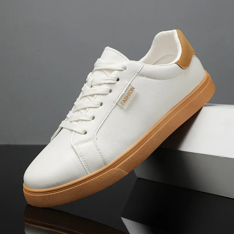 Skateboarding Shoes Men Flat Comfortable Leather Casual Vulcanized Shoes Trendy Classic Breathable Cheap Sneakers Man Plus Size