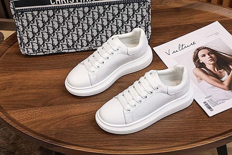 Genuine Leather Women Platform Sneakers Autumn Fashion Sports Little White Shoes Platform Flats Casual Lace Up Woman Comfort Walking Sneakers - STAND OUT FLEXSARAH