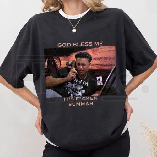 "God Bless Me It’s Summah" – Iconic Reality Shore TV Graphic Top - STAND OUT FLEXSARAH