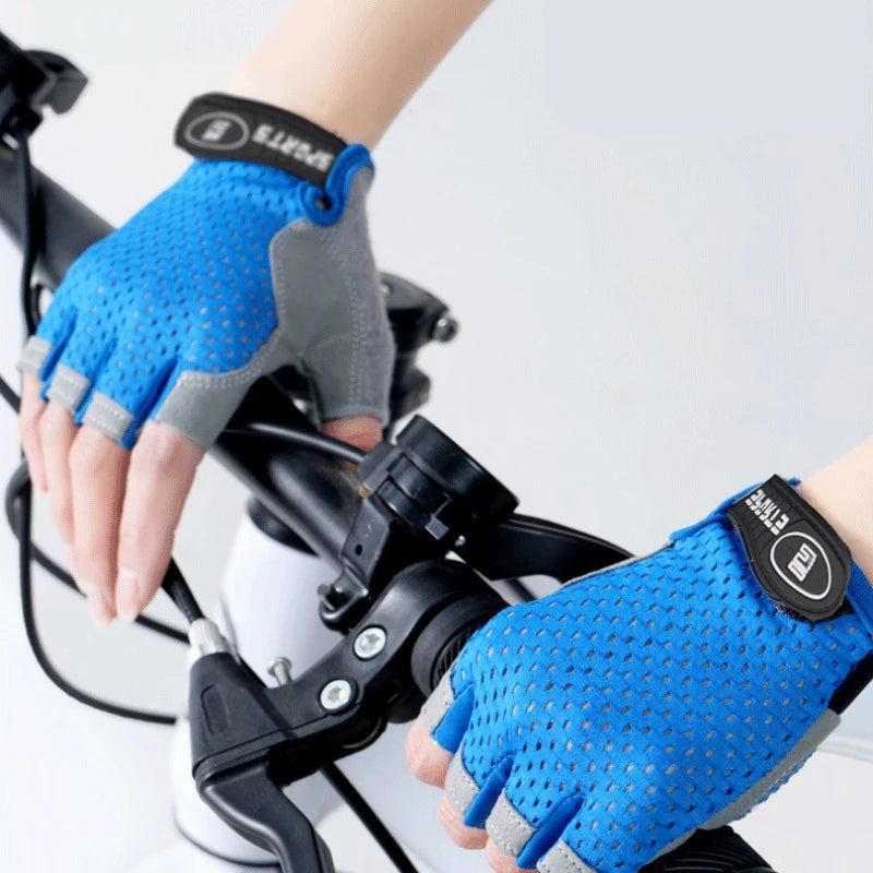 Kids Cycling Skateboard Gloves Anti-Slip Summer Spring Sports Breathable Half-Finger Gloves Shock-Absorbing Children Aged 4-12 - STAND OUT FLEXSARAH
