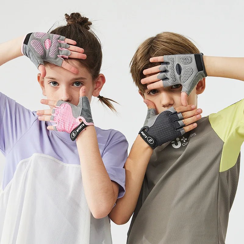 Kids Cycling Skateboard Gloves Anti-Slip Summer Spring Sports Breathable Half-Finger Gloves Shock-Absorbing Children Aged 4-12 - STAND OUT FLEXSARAH
