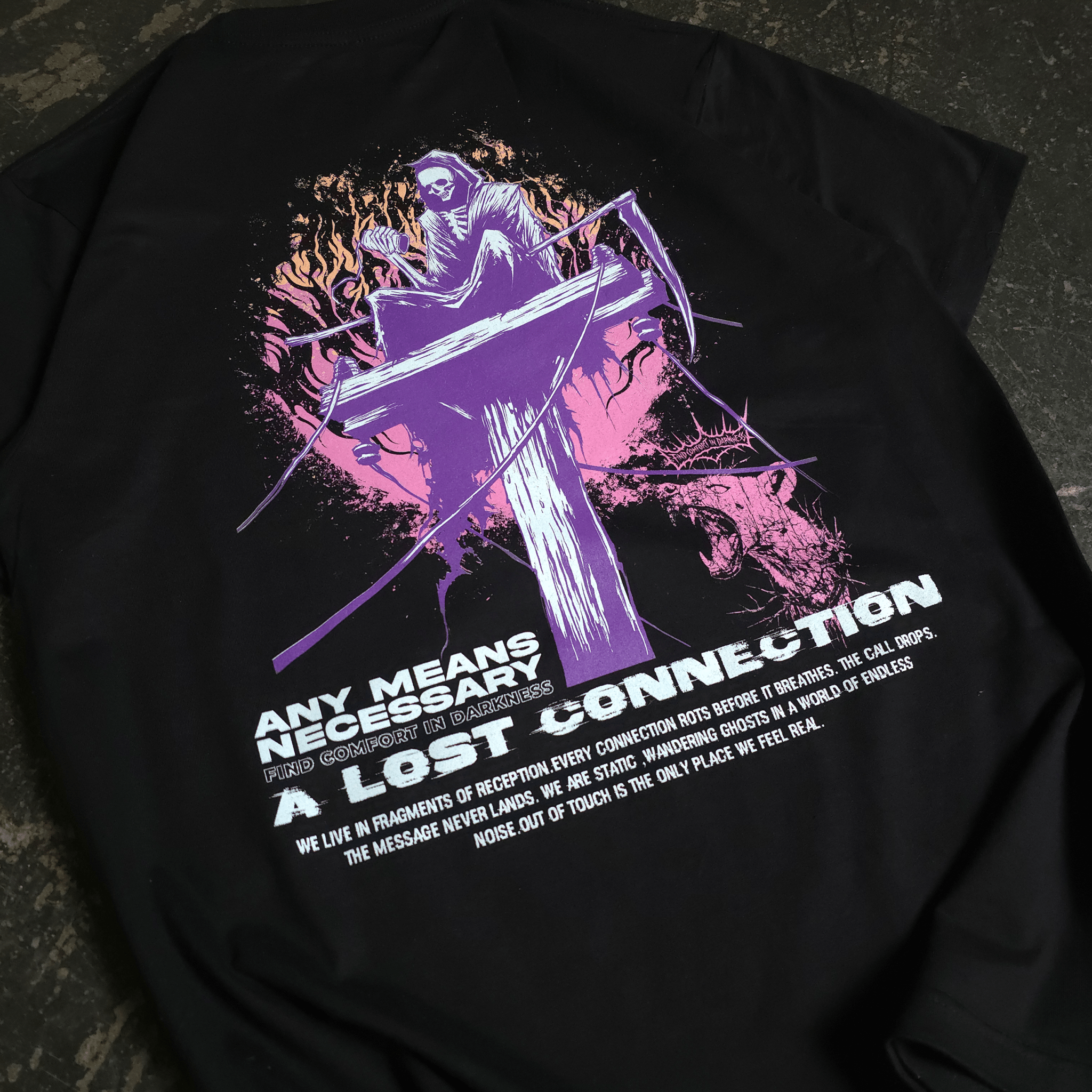 Lost Connection T-Shirt - STAND OUT FLEXSARAH