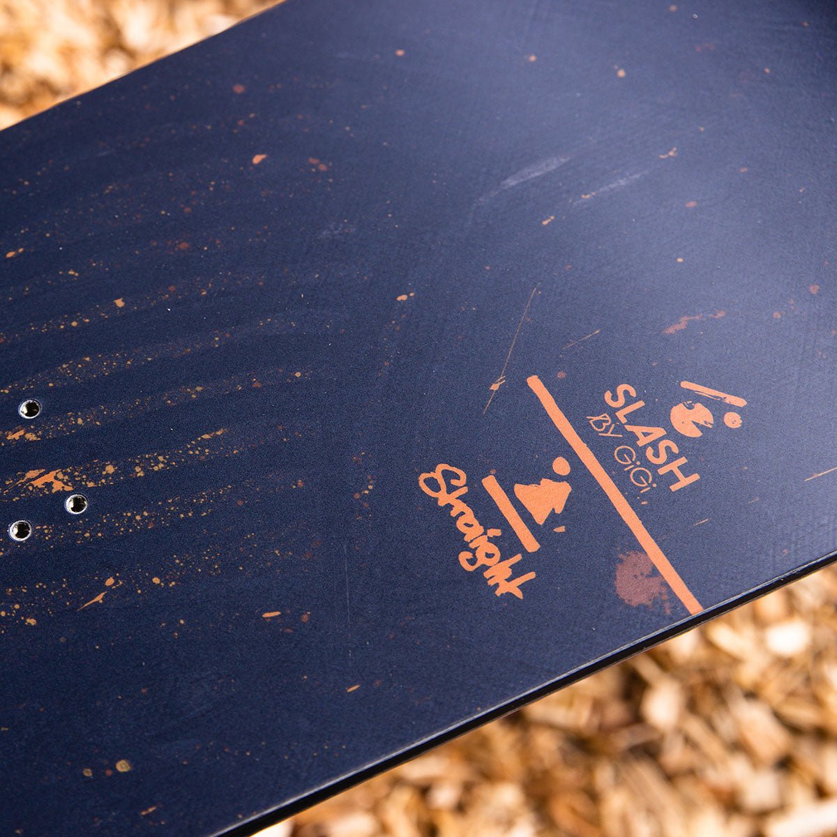 Slash by GiGi - Straight Snowboard - ApARTment - STAND OUT FLEXSARAH