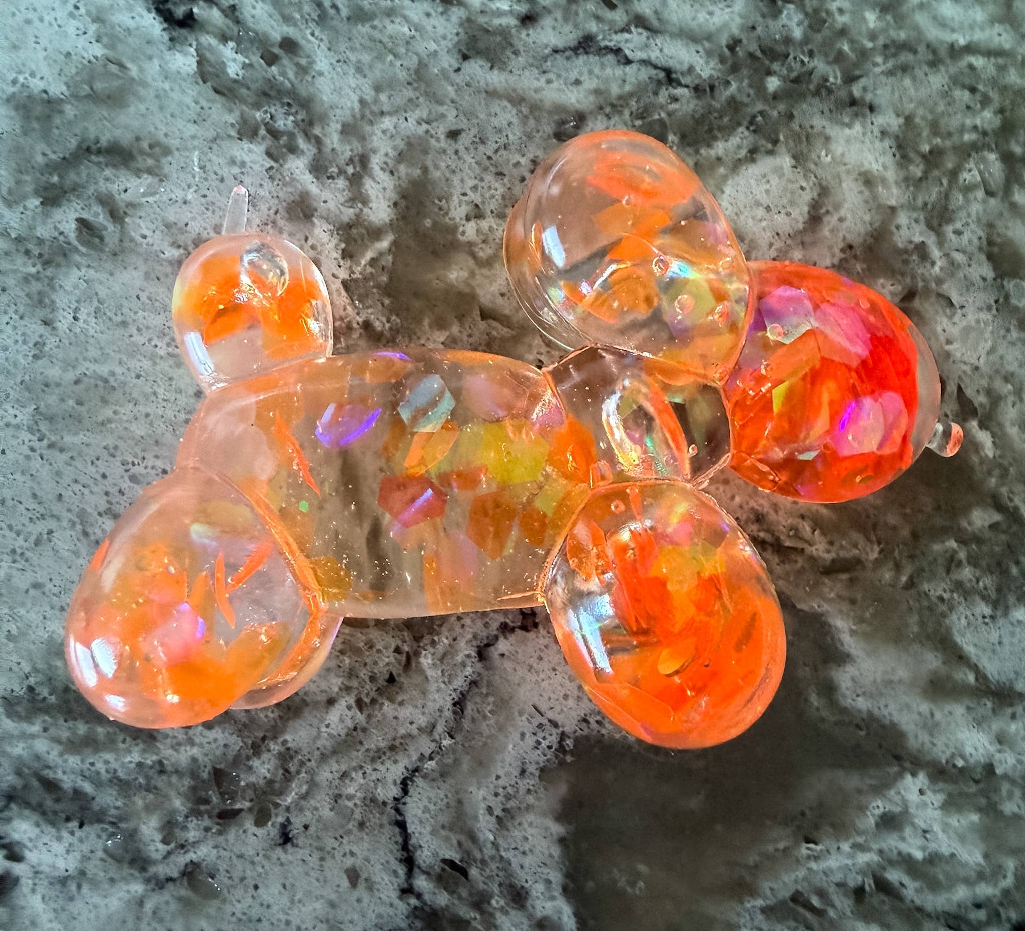 SQUISHY MALTOSE GLITTER BALLOON DOG STRESS TOY - STAND OUT FLEXSARAH