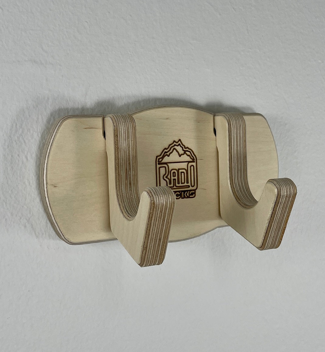 THE ELEVATOR skateboard & longboard wall rack - STAND OUT FLEXSARAH