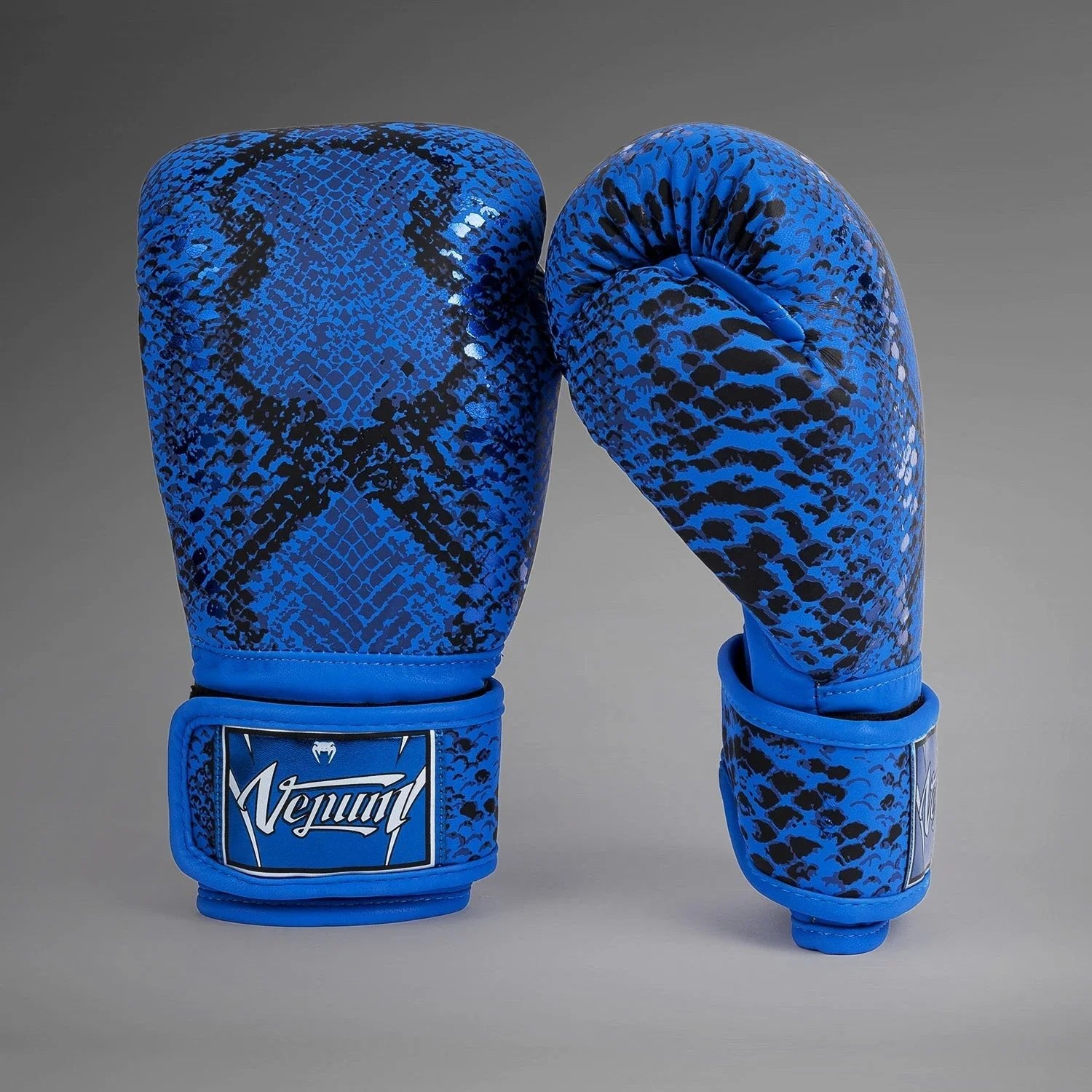 Venum Amazonia Boxing Gloves - STAND OUT FLEXSARAH
