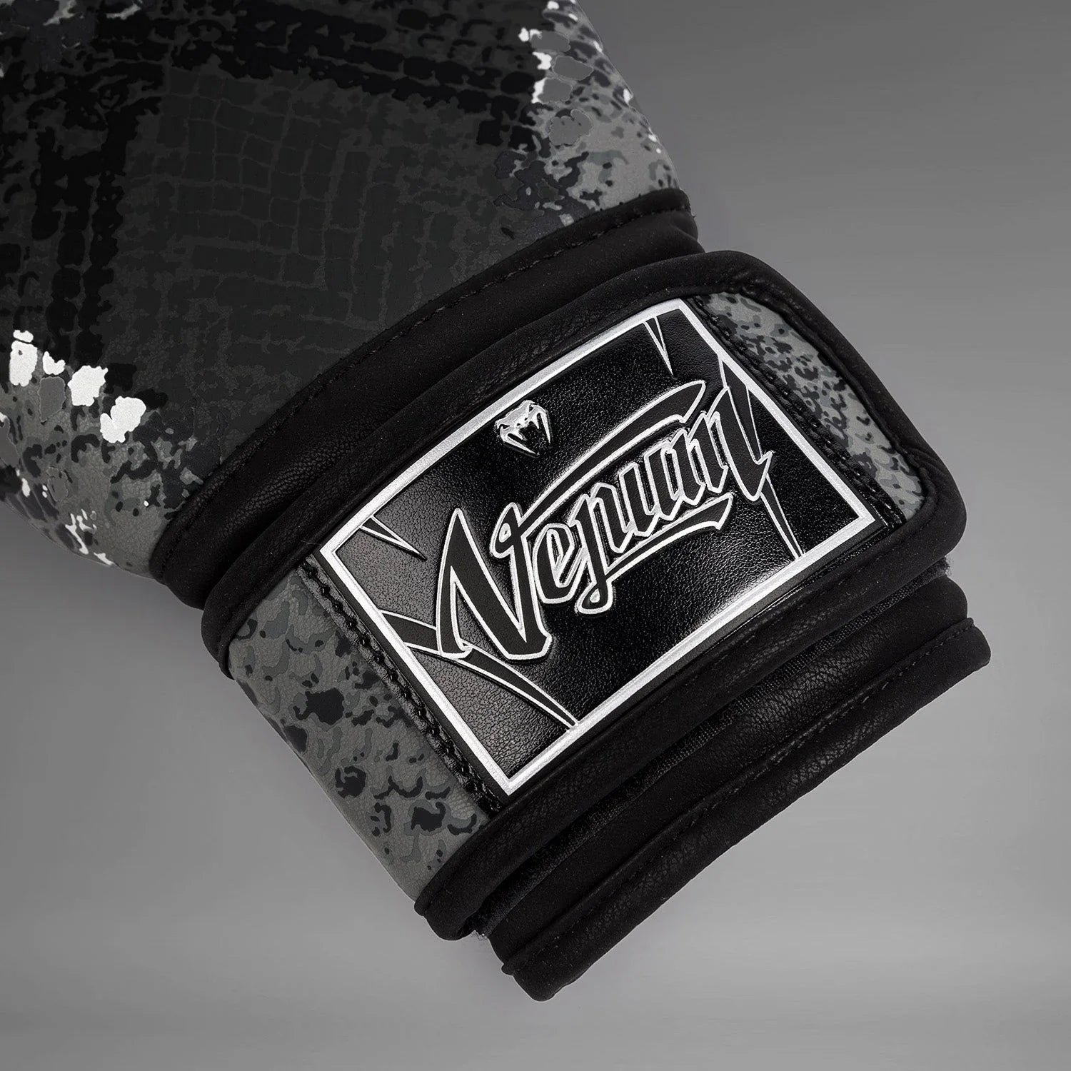 Venum Amazonia Boxing Gloves