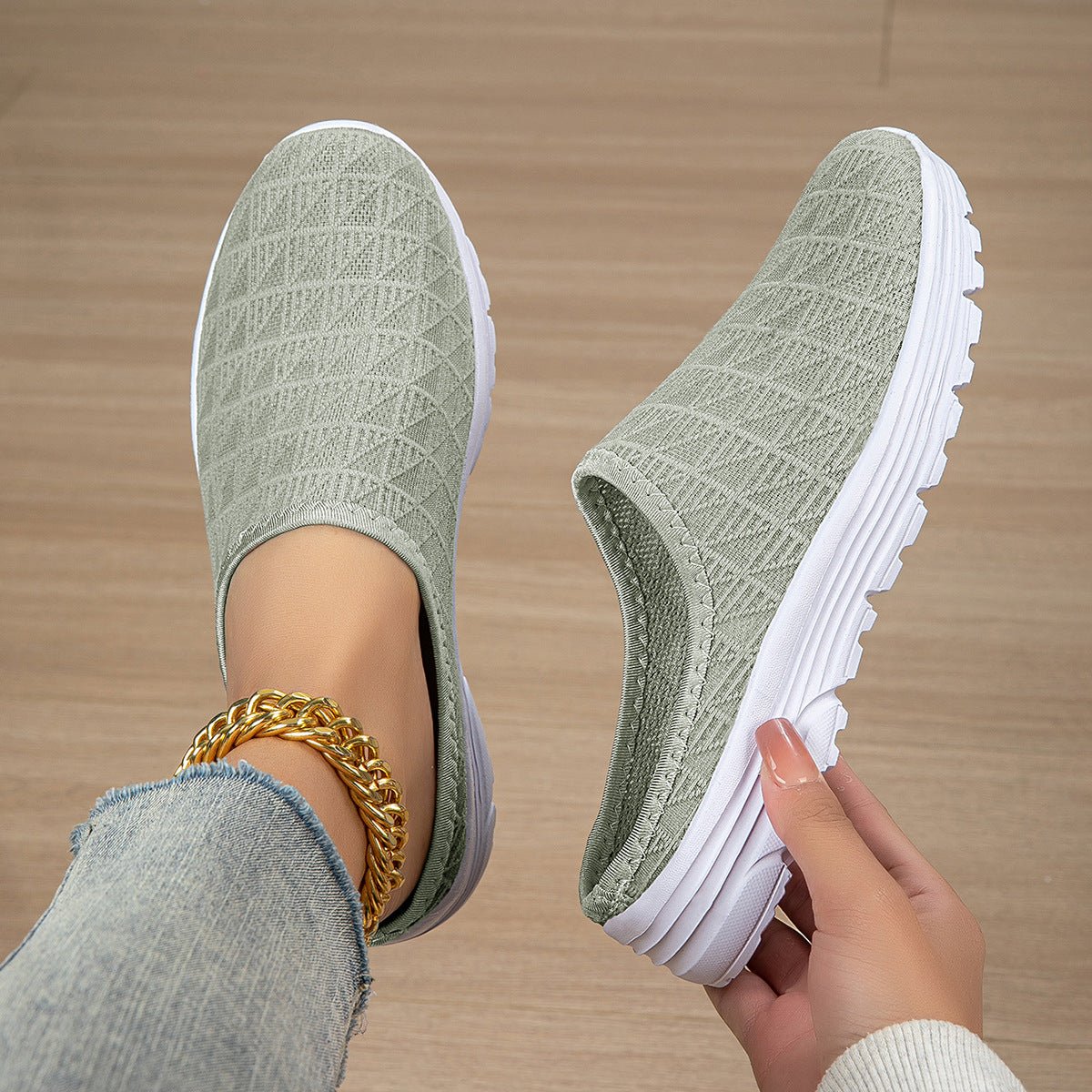 Women's Breathable Mesh Sports Sandals | Lightweight Non-Slip Beach Shoes - STAND OUT FLEXSARAH