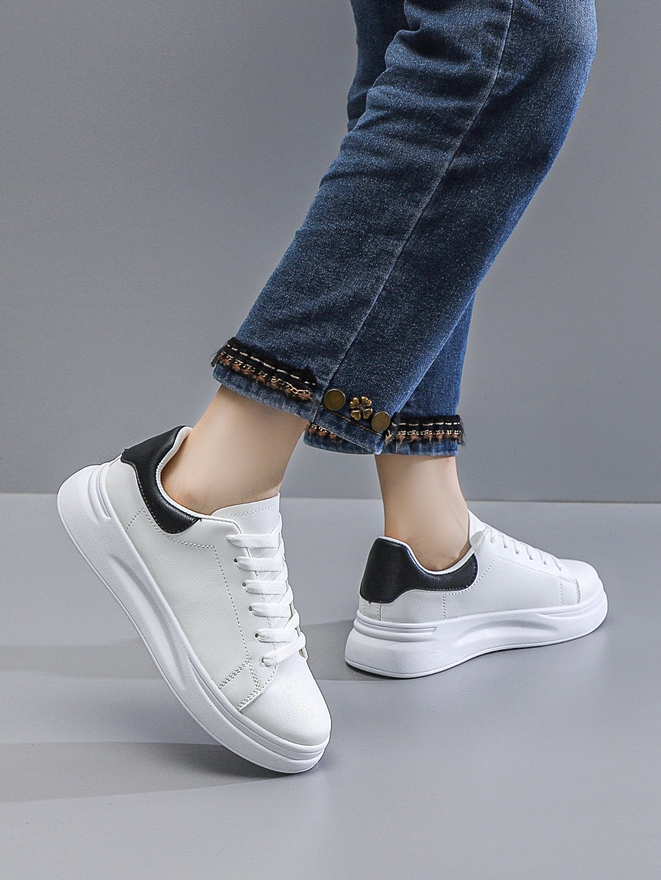 Women's Platform Sports Casual Sneakers - Lace-Up Athletic Fashion Shoes - STAND OUT FLEXSARAH
