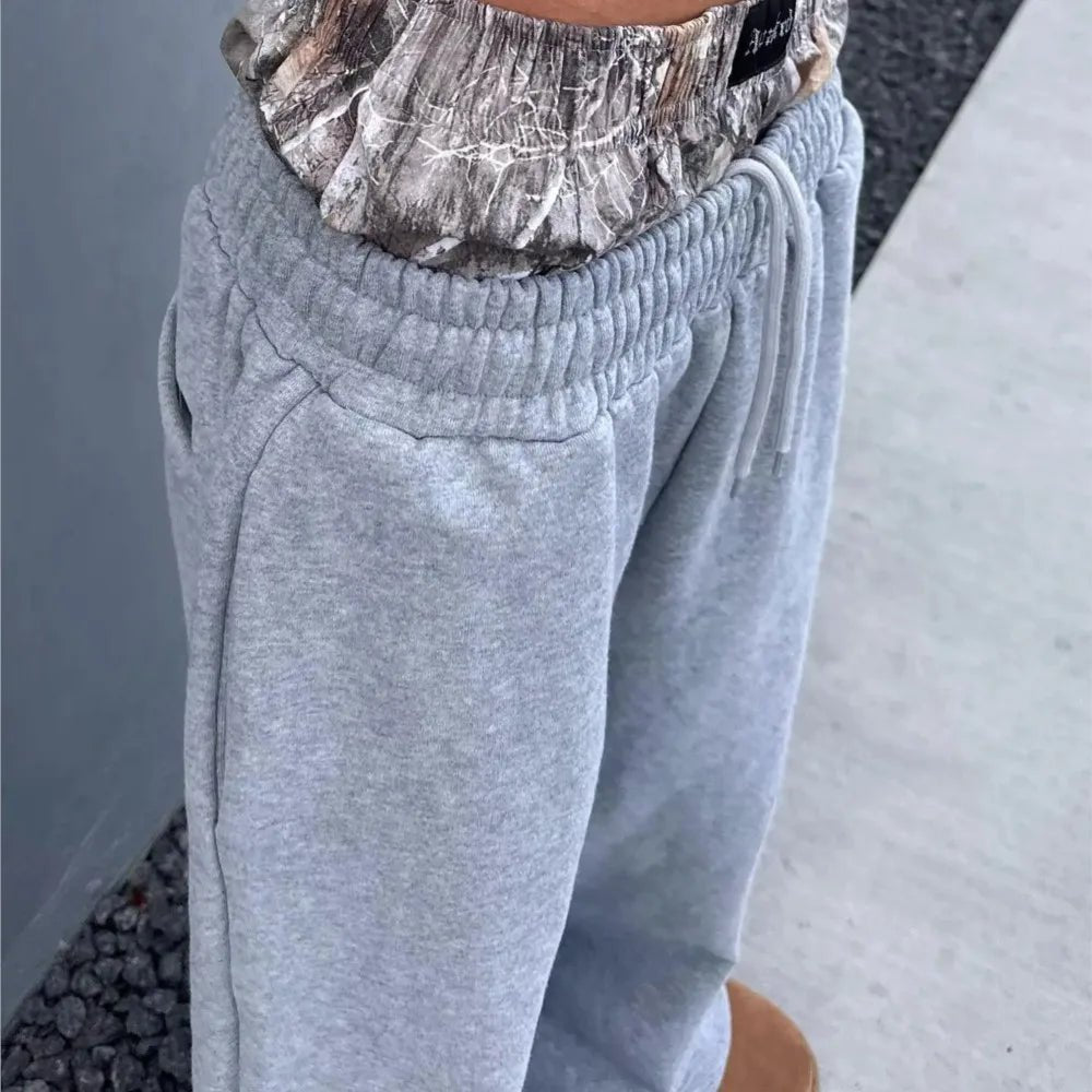 Y2K Retro Sweatpants Double Waisted Embroidered Camouflage Pattern Wide Leg Pants Men Clothes Goth Streetwear Unisex Baggy Pants - STAND OUT FLEXSARAH